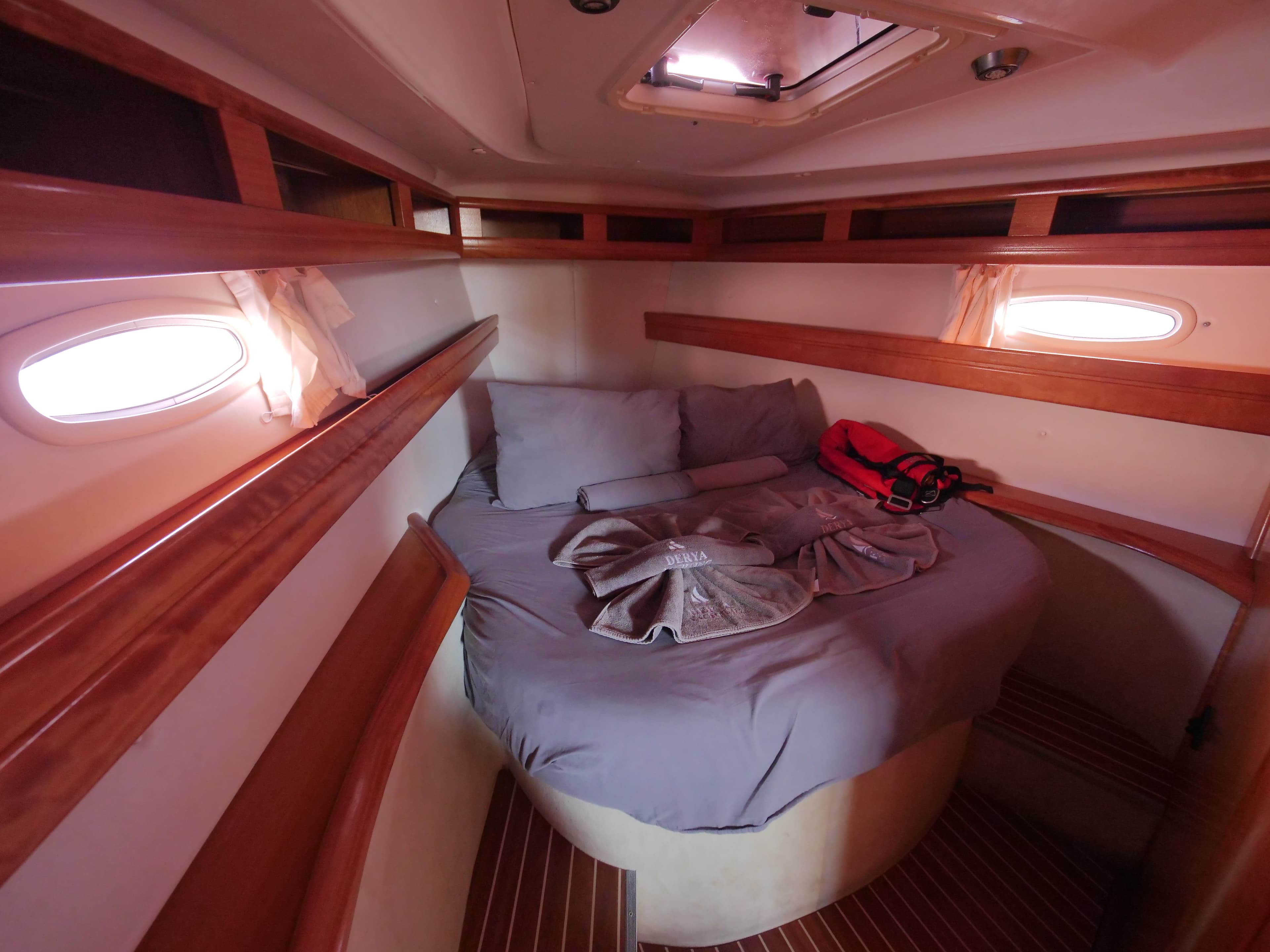 Bavaria 42 - photo 22