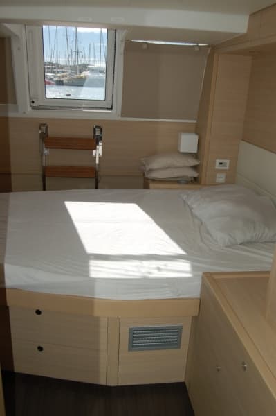 Lagoon 620 - photo 33