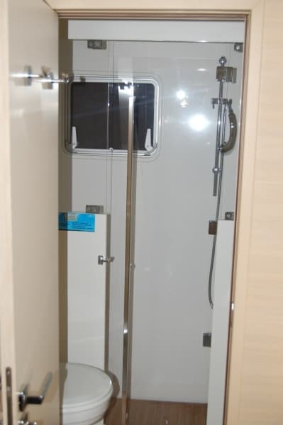 Lagoon 620 - photo 40