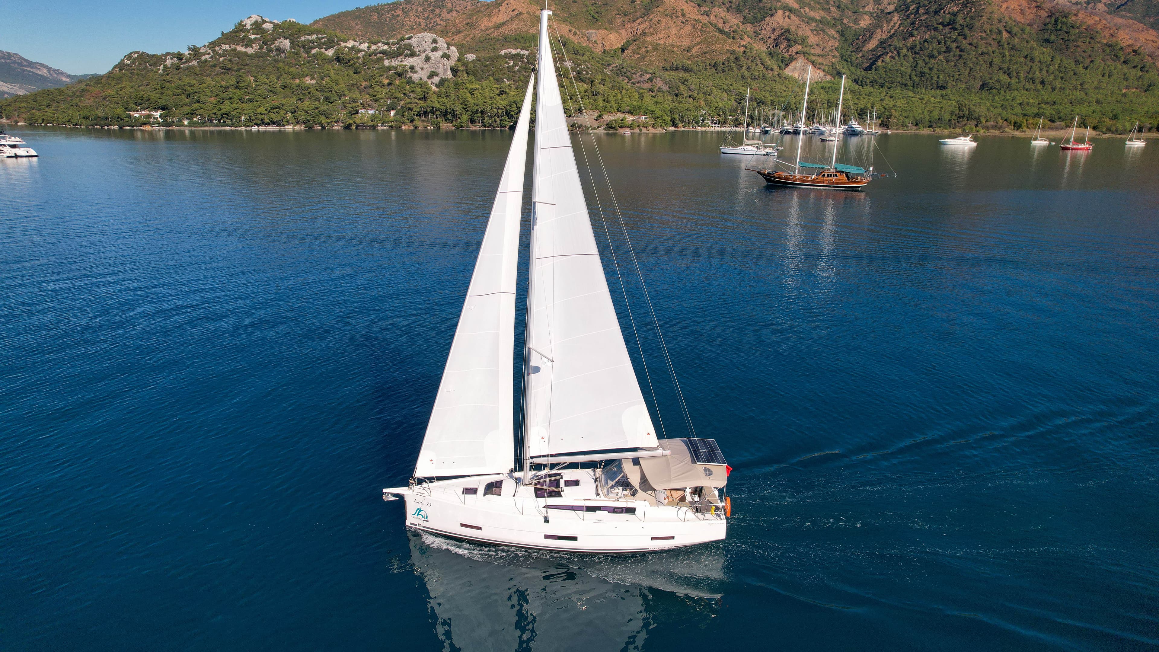 Dufour 390 - photo 42