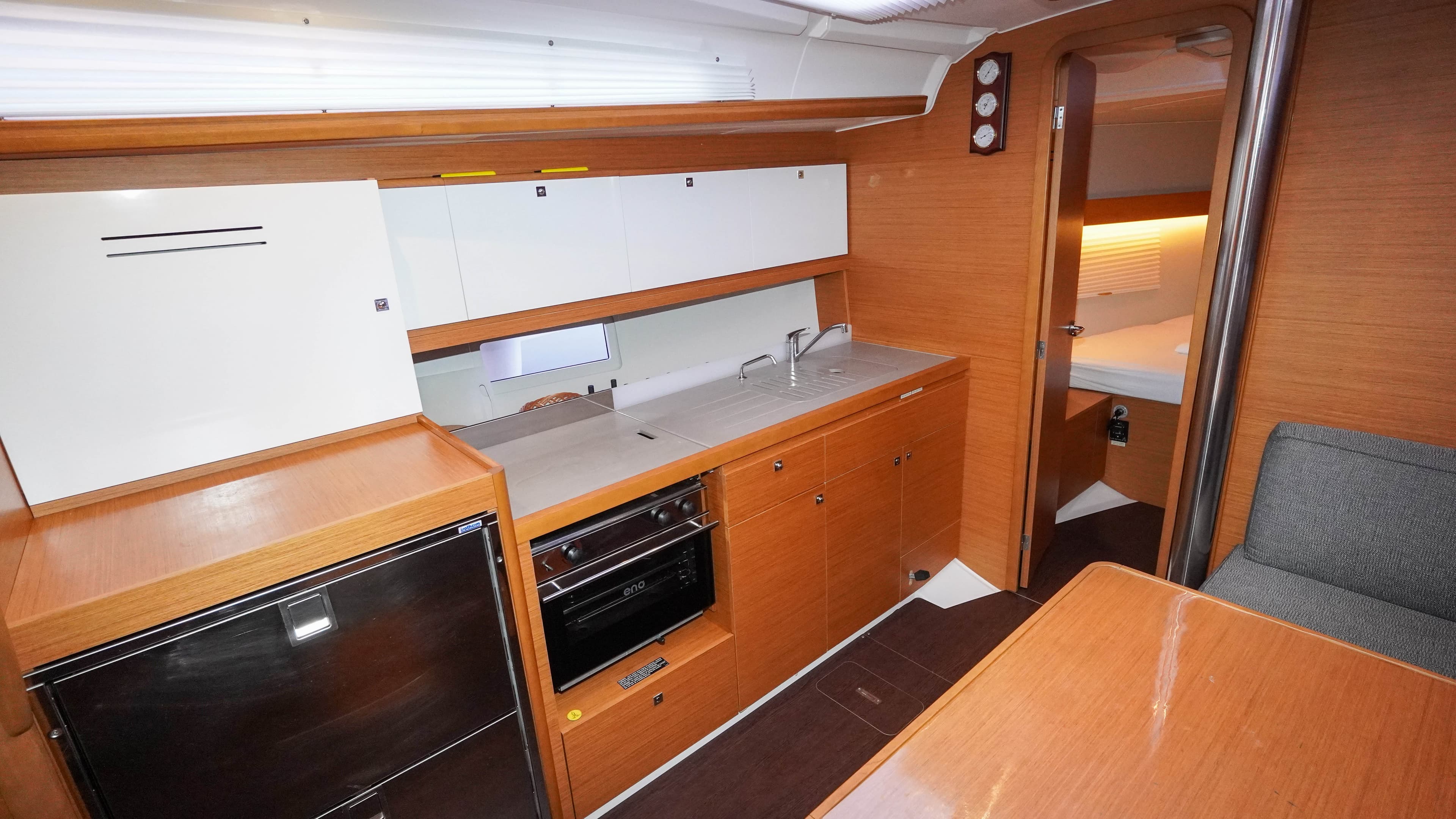 Dufour 390 - photo 49