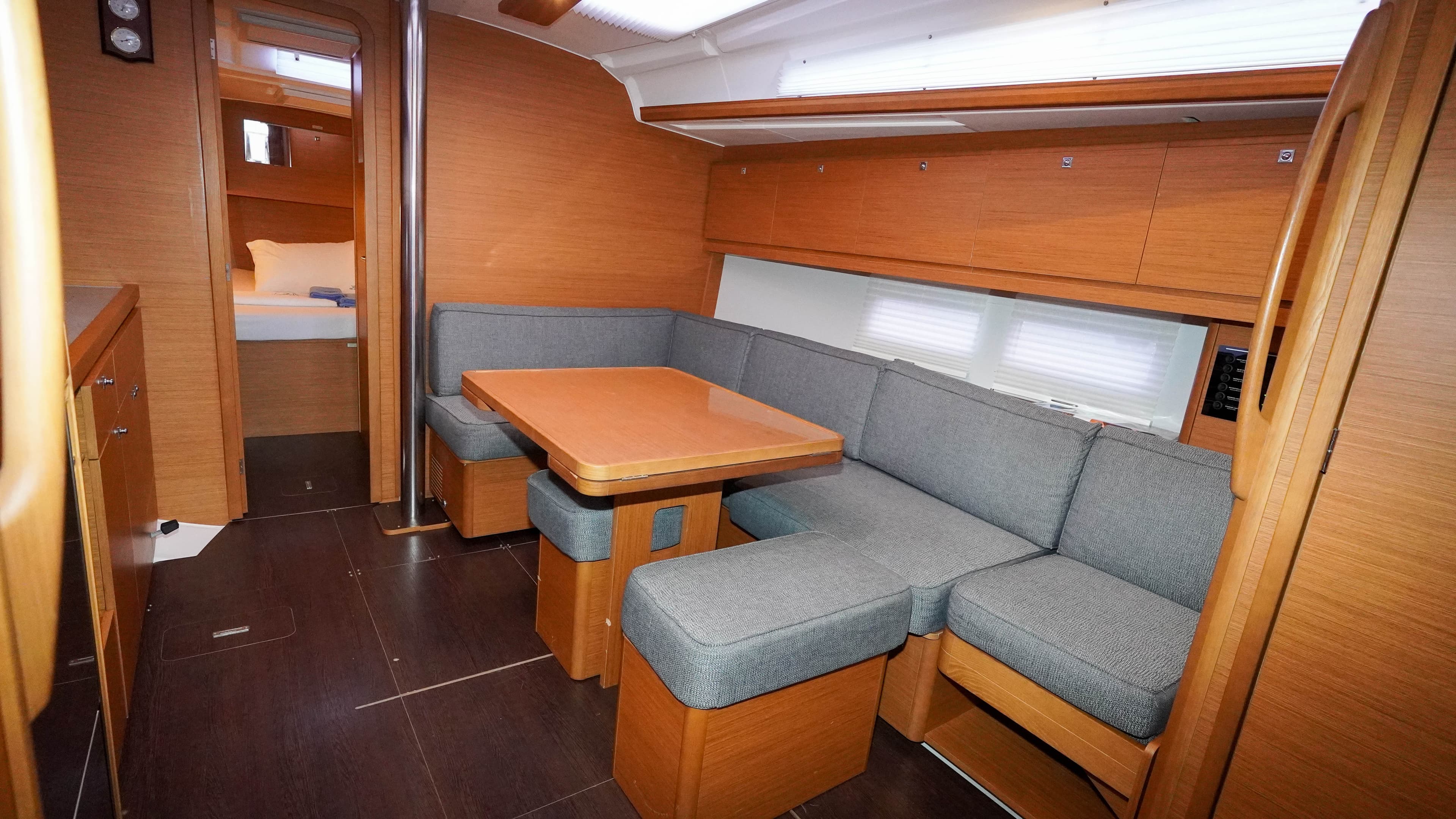 Dufour 390 - photo 31