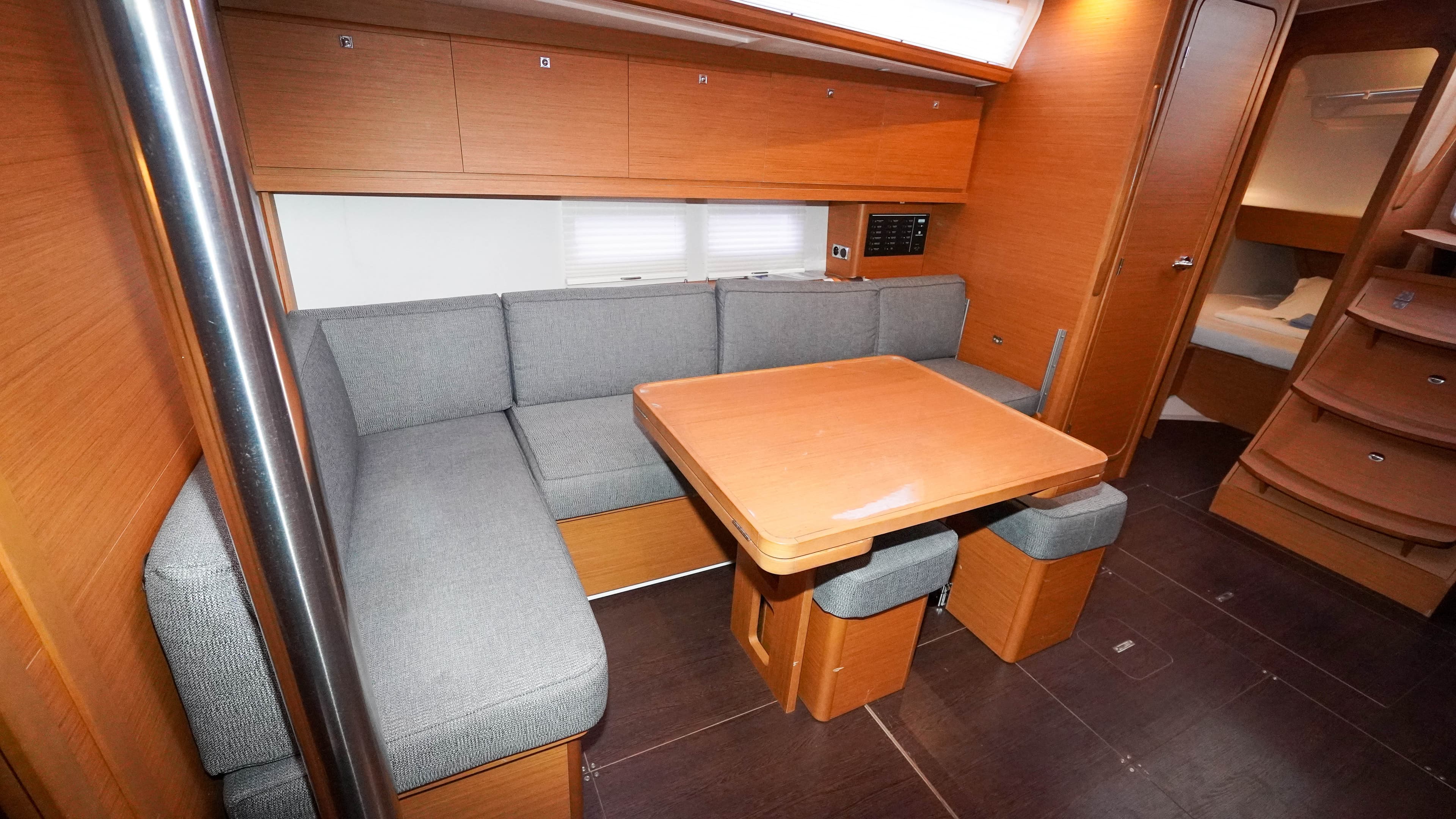 Dufour 390 - photo 14