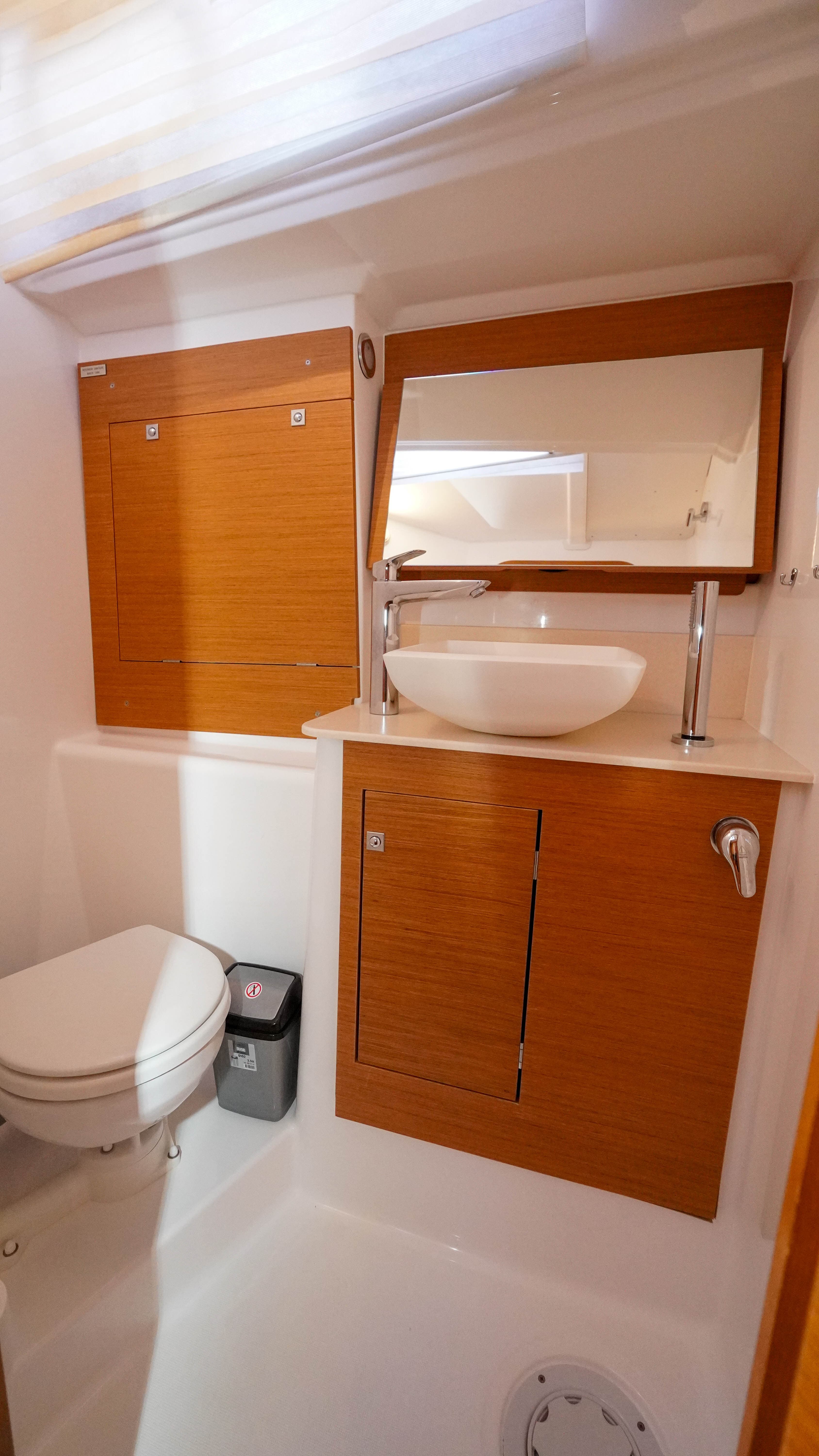 Dufour 390 - photo 41