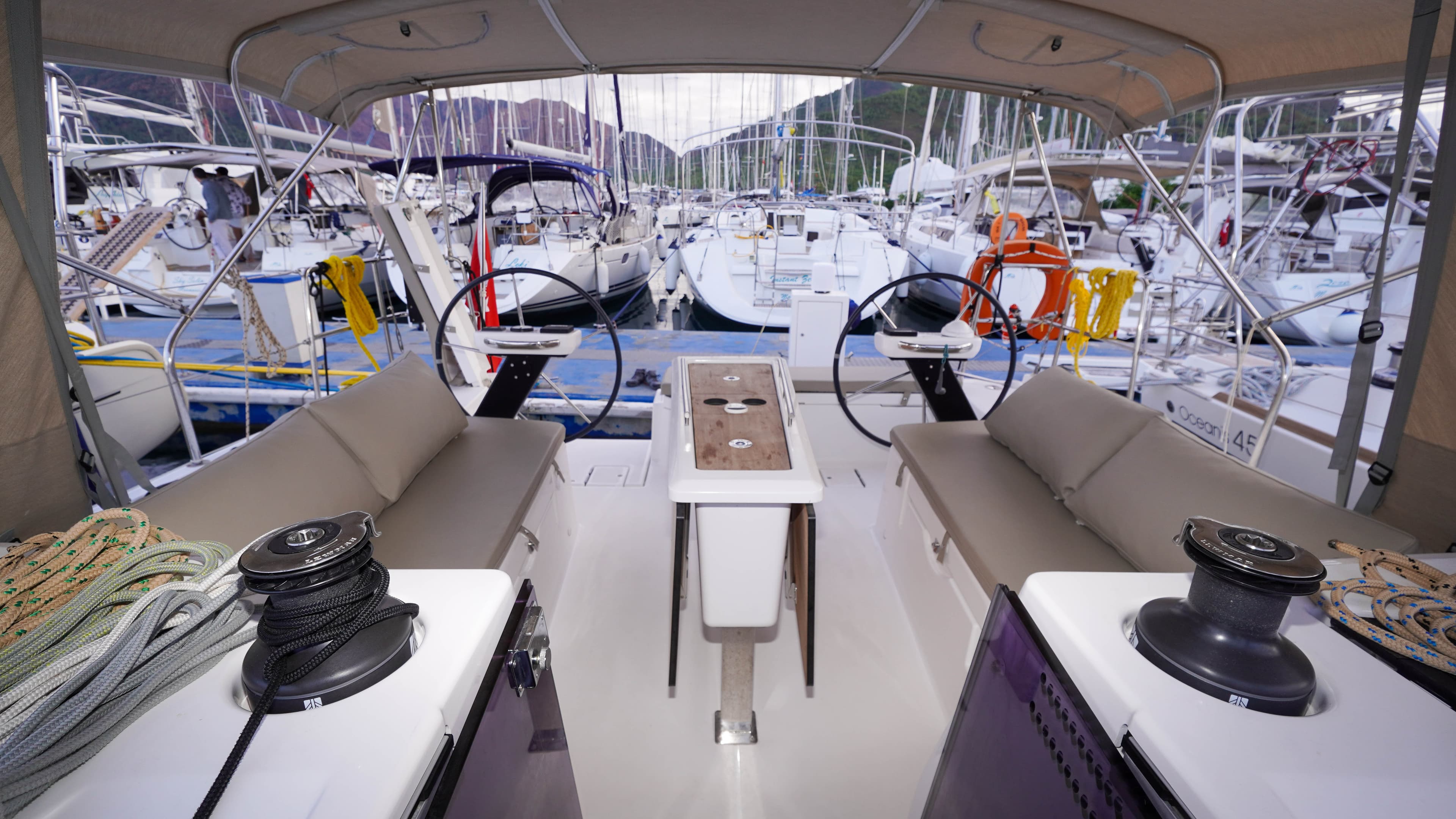 Dufour 390 - photo 25