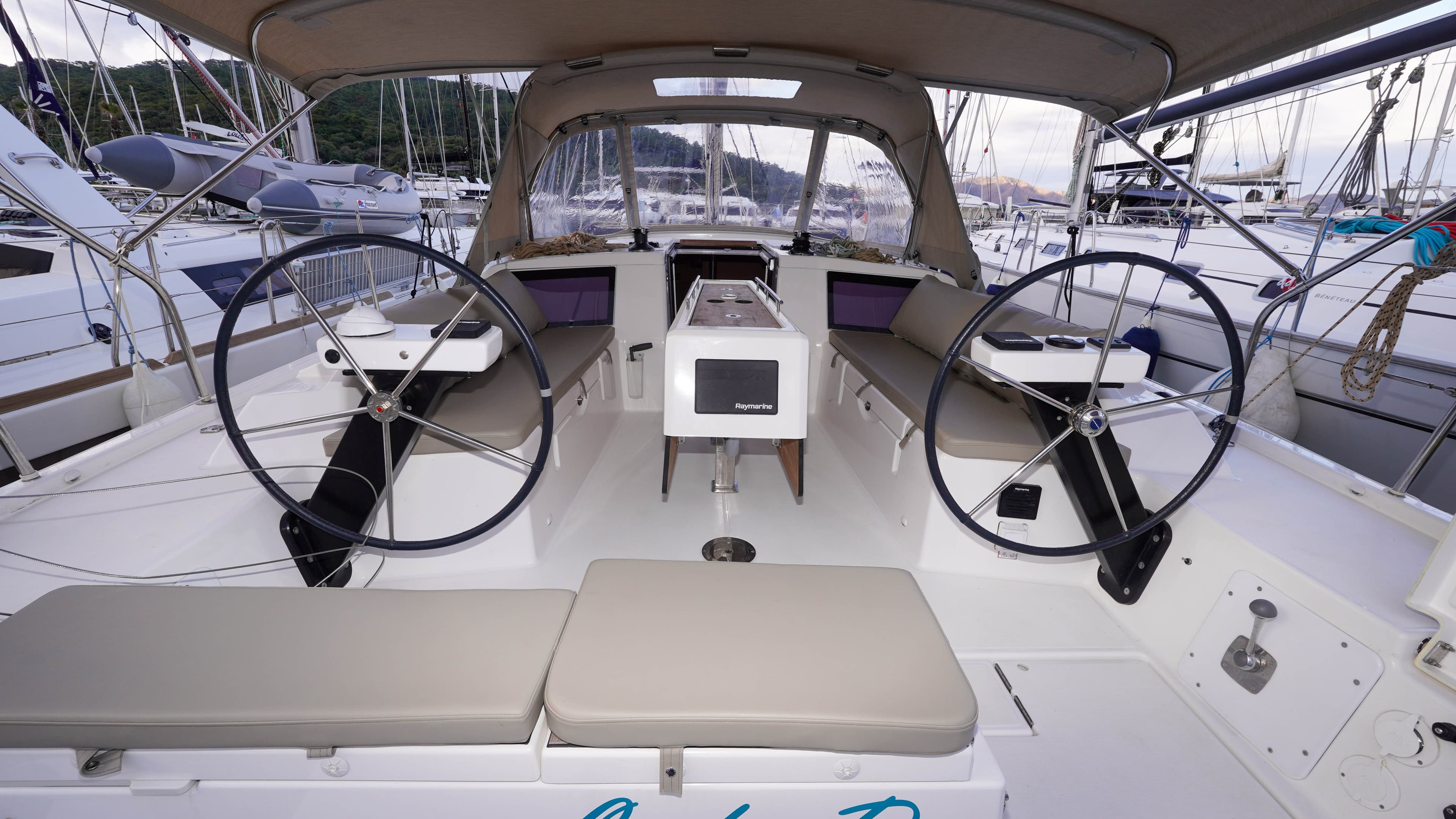 Dufour 390 - photo 46