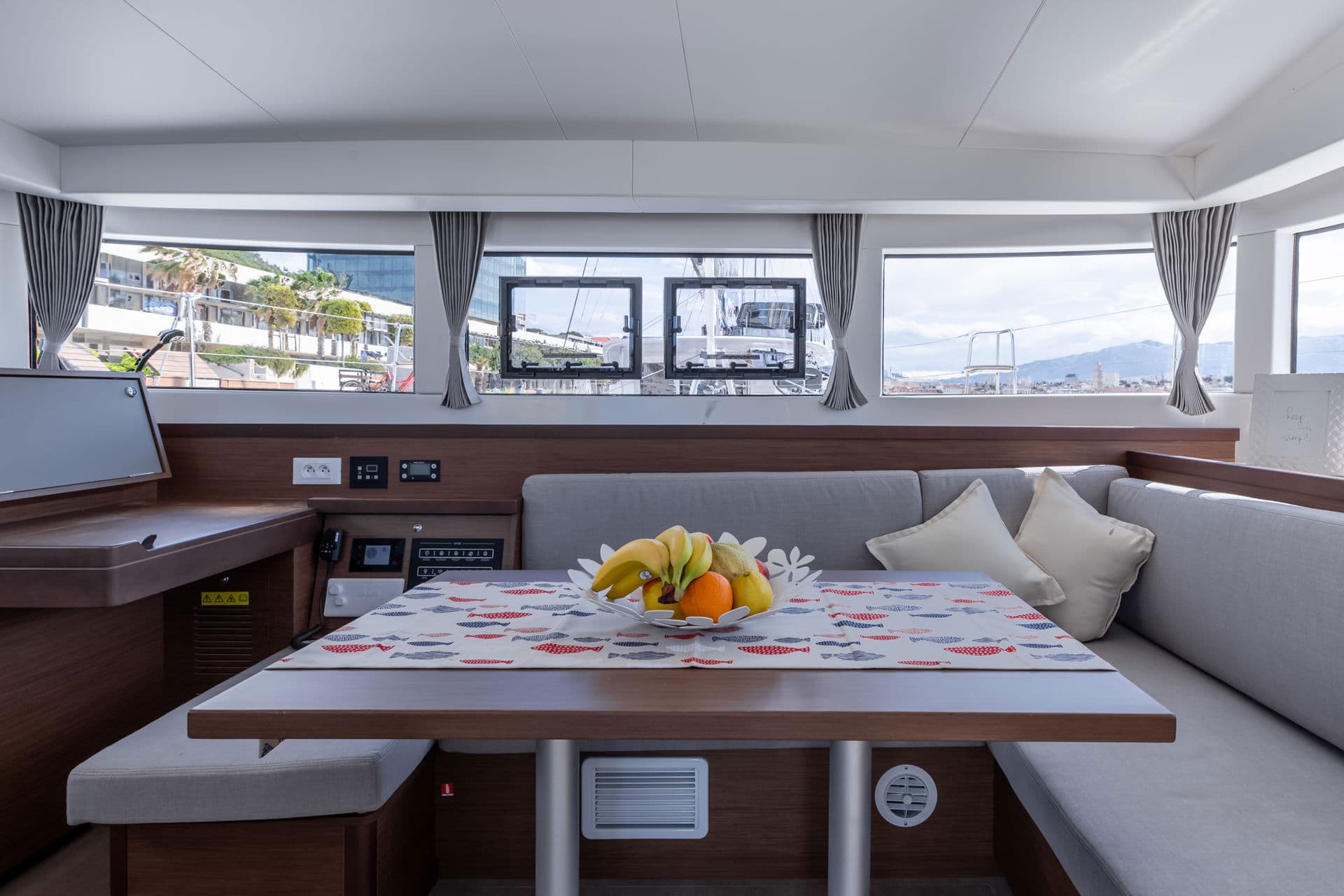 Lagoon 40 - photo 12