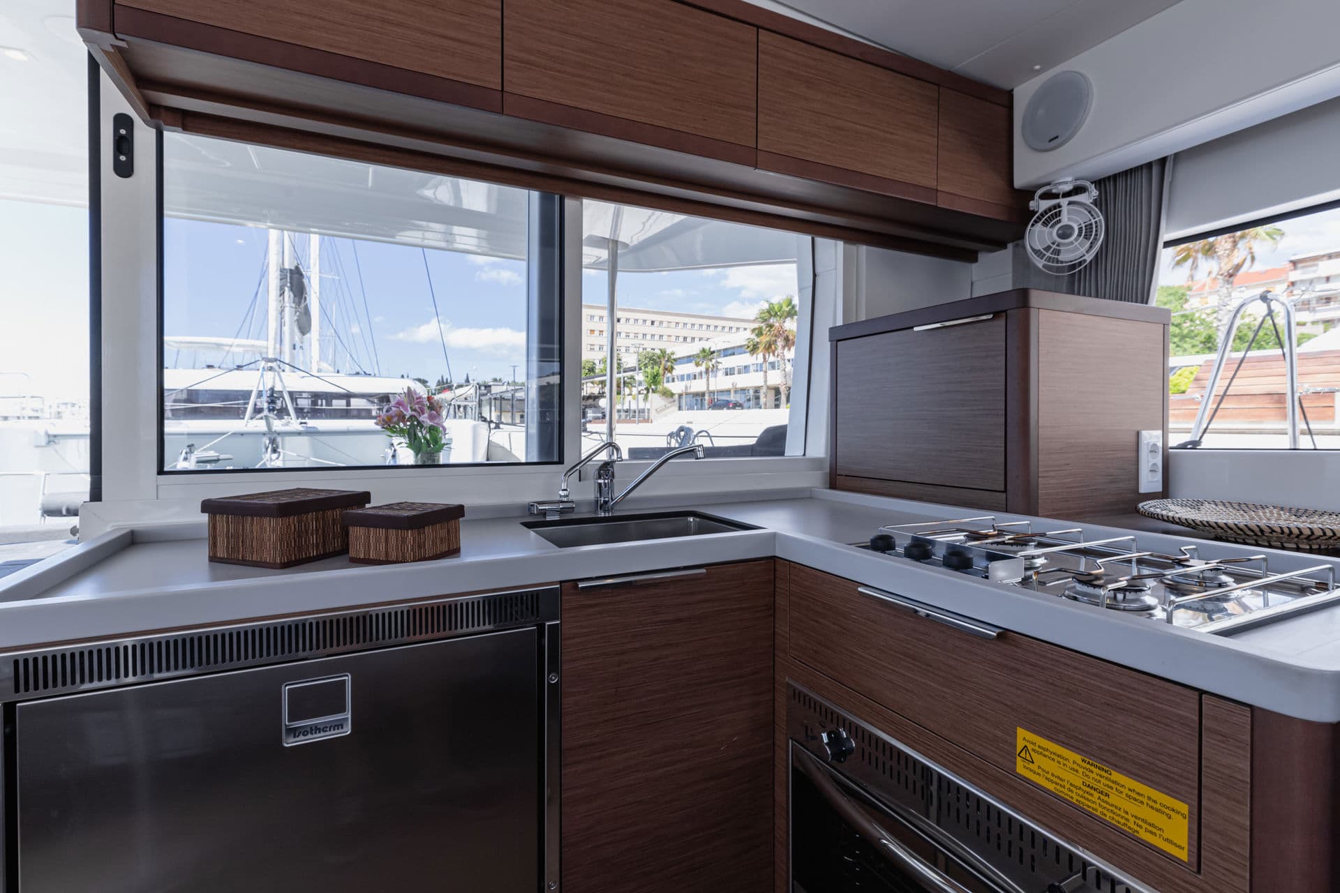 Lagoon 40 - photo 31