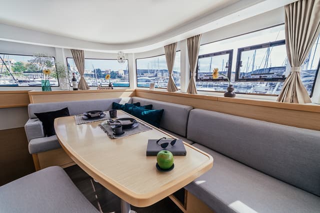 Lagoon 42 - photo 14