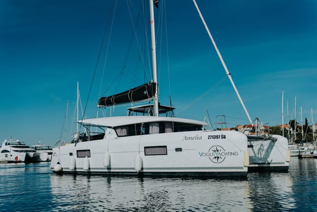 Lagoon 42 - photo 33