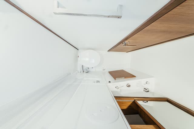 Lagoon 40 - photo 22