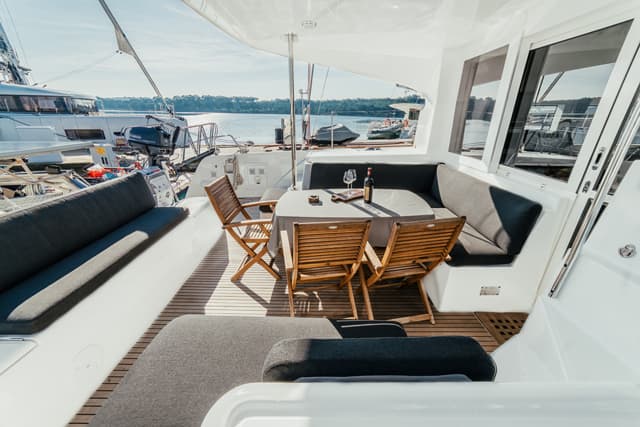 Lagoon 40 - photo 26