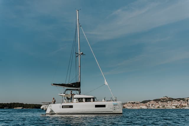 Lagoon 40 - photo 31