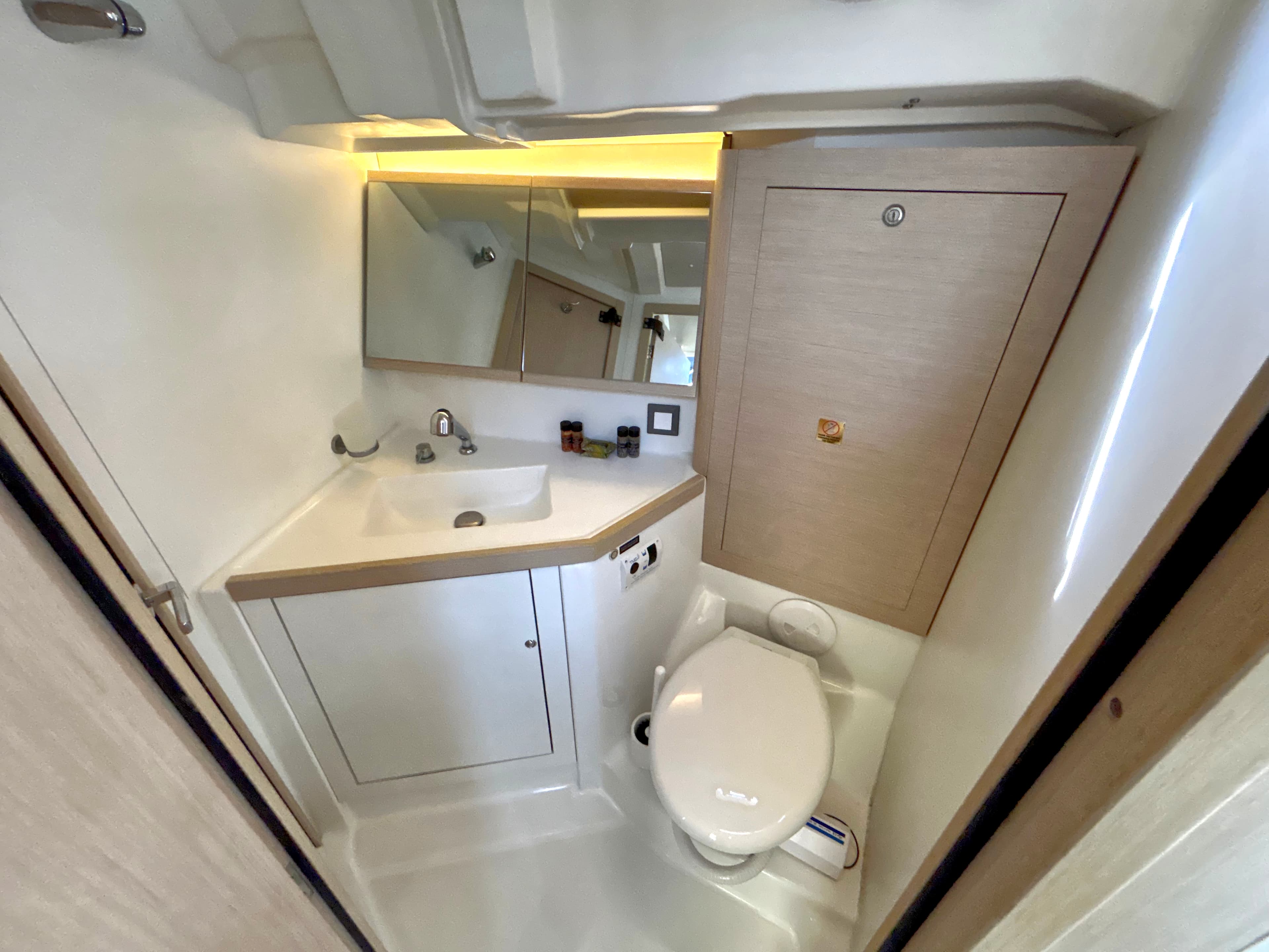 Oceanis 46.1 - photo 17