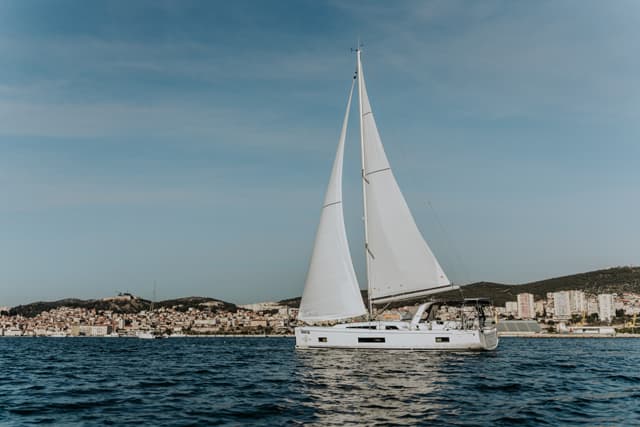 Oceanis 46.1 - photo 16