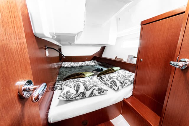 Oceanis 45 - photo 36