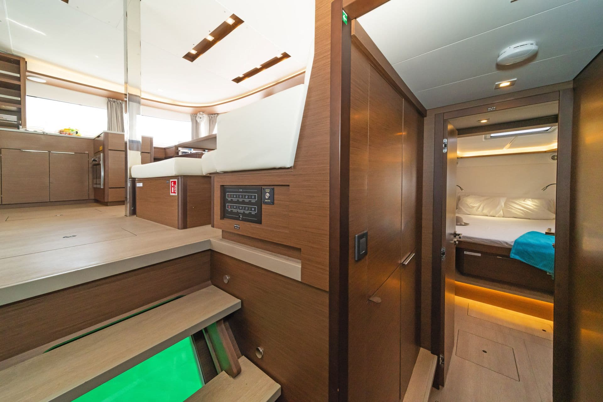 Lagoon 46  - photo 7