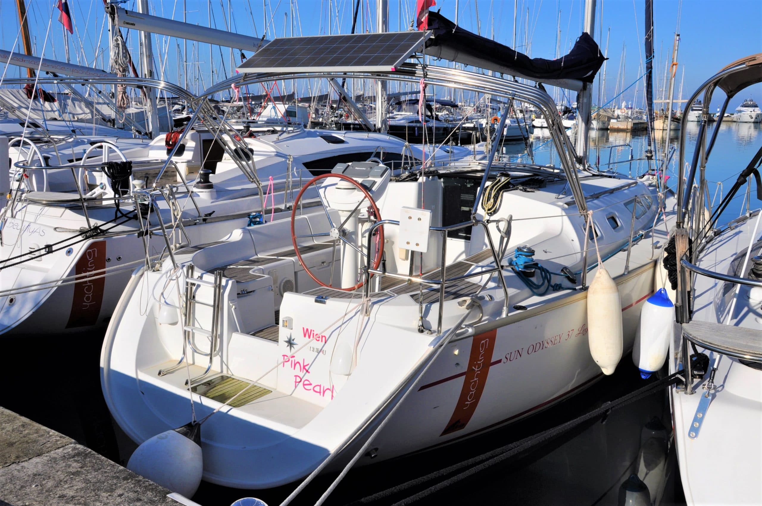 Sun Odyssey 37 - photo 6