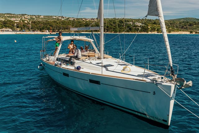 Oceanis 45 - photo 30
