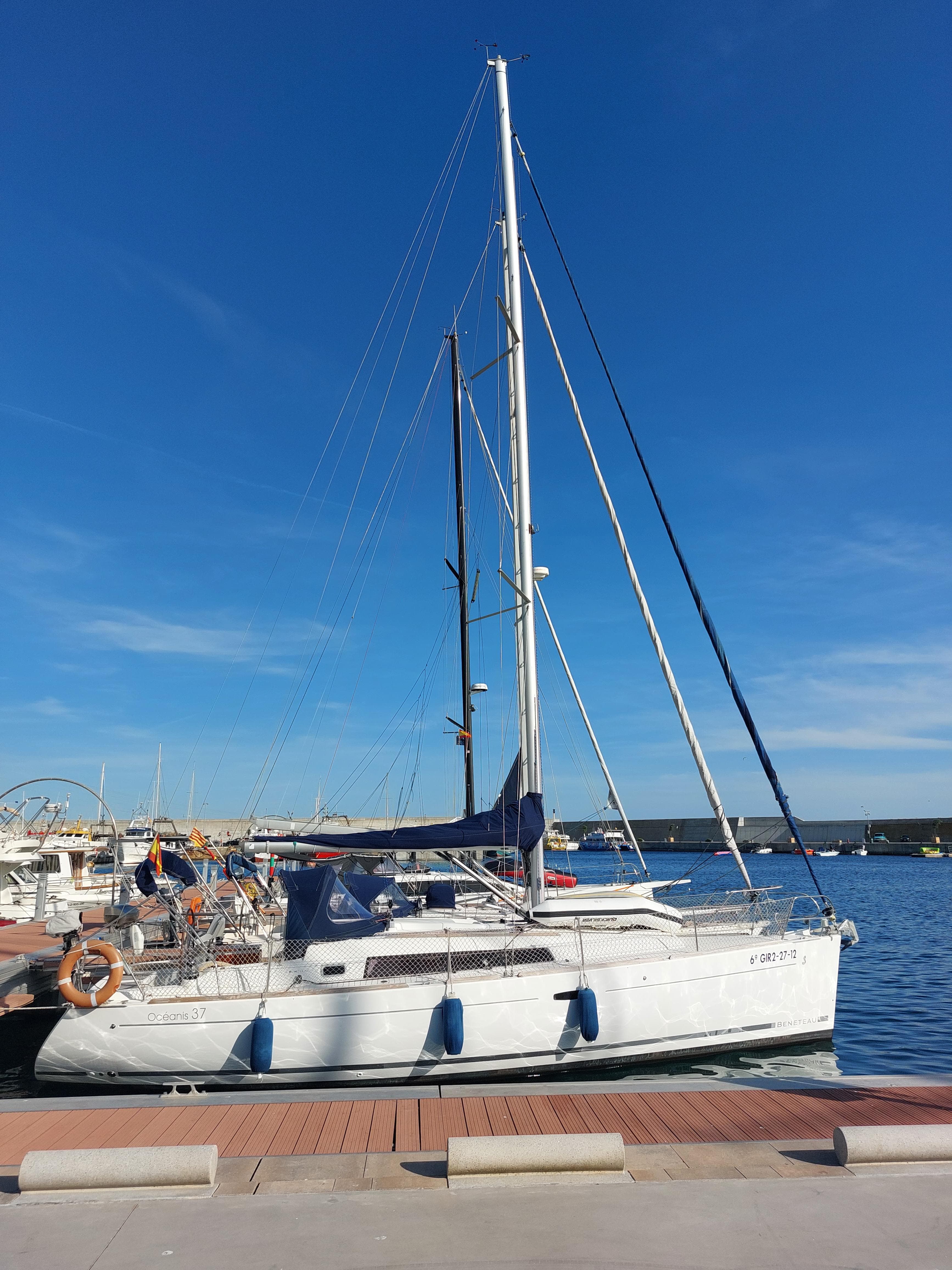 Oceanis 37 - photo 14