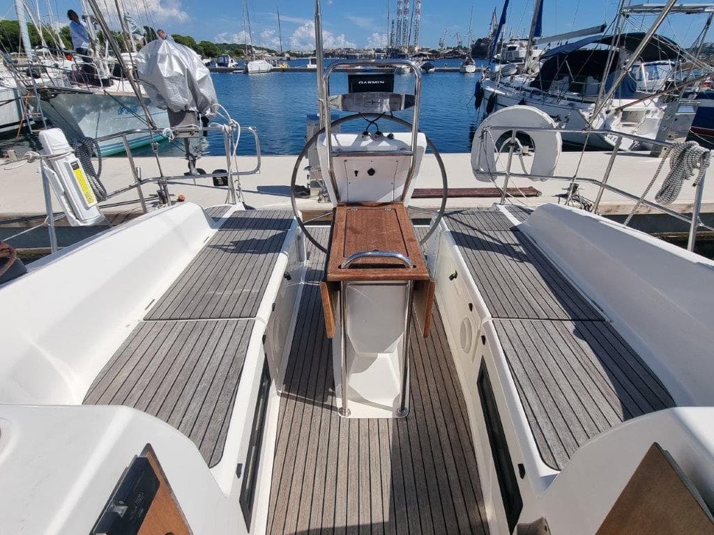Bavaria 36 Cruiser - photo 4
