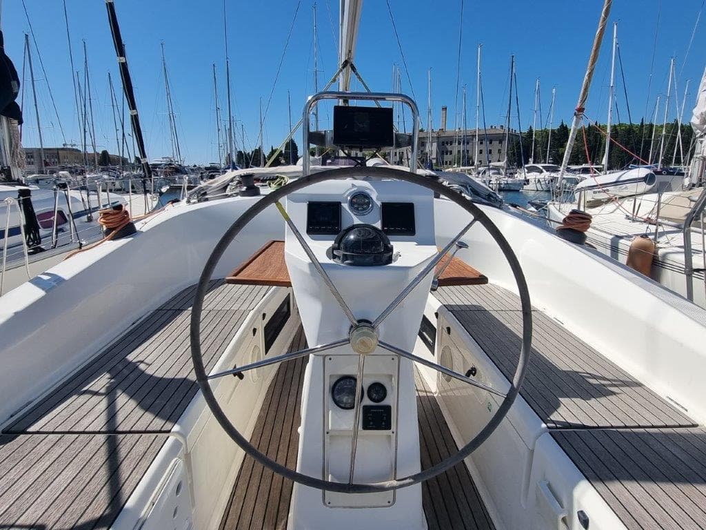 Bavaria 36 Cruiser - photo 8