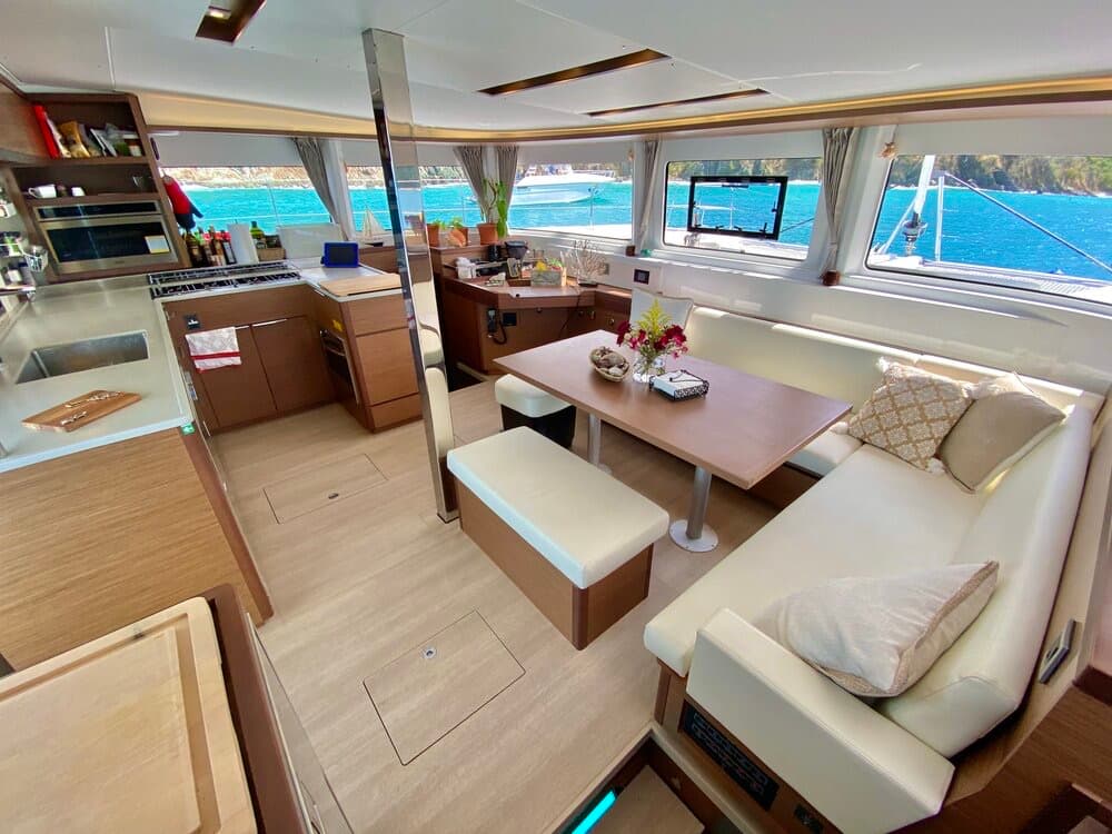 Lagoon 46  - photo 14