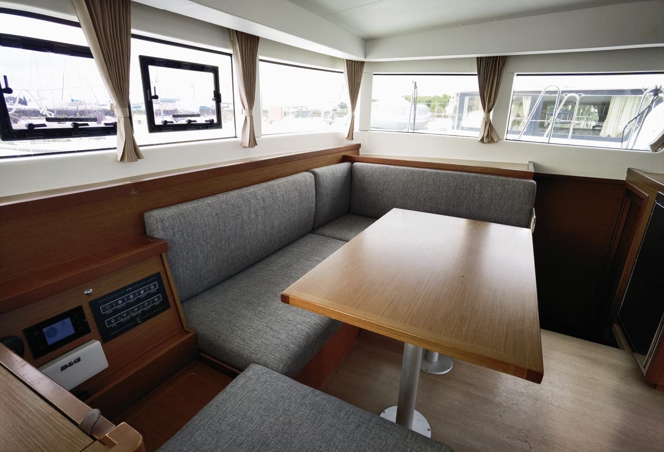 Lagoon 40 - photo 4