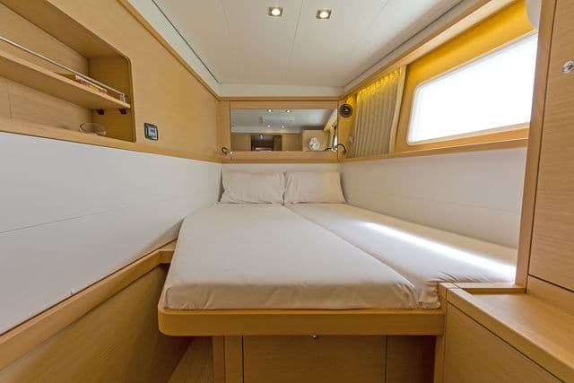 Lagoon 450 Fly - photo 6