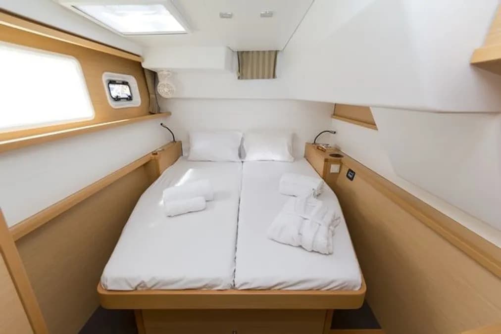 Lagoon 450 Fly - photo 11