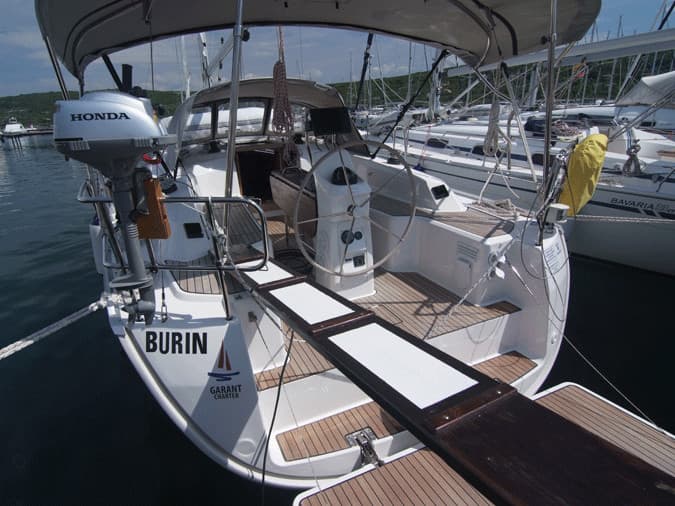 Bavaria Cruiser 33 - photo