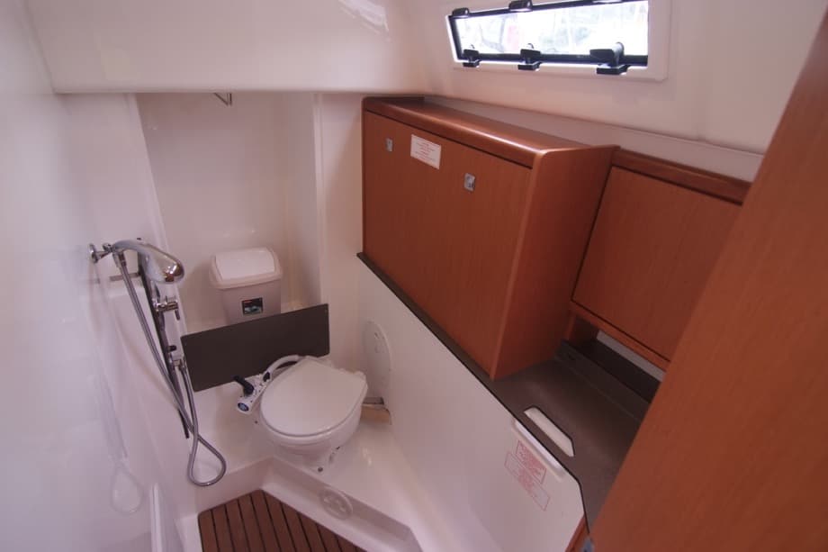 Bavaria Cruiser 33 - photo 9