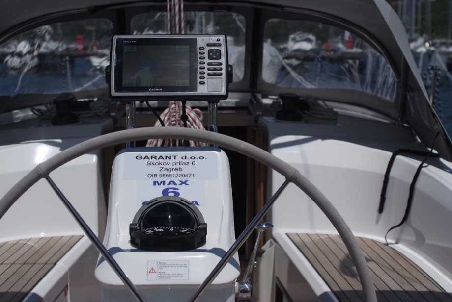 Bavaria Cruiser 33 - photo 7