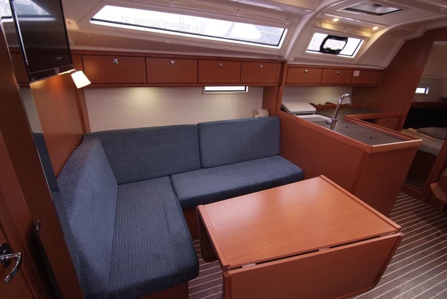Bavaria Cruiser 37 - photo 6