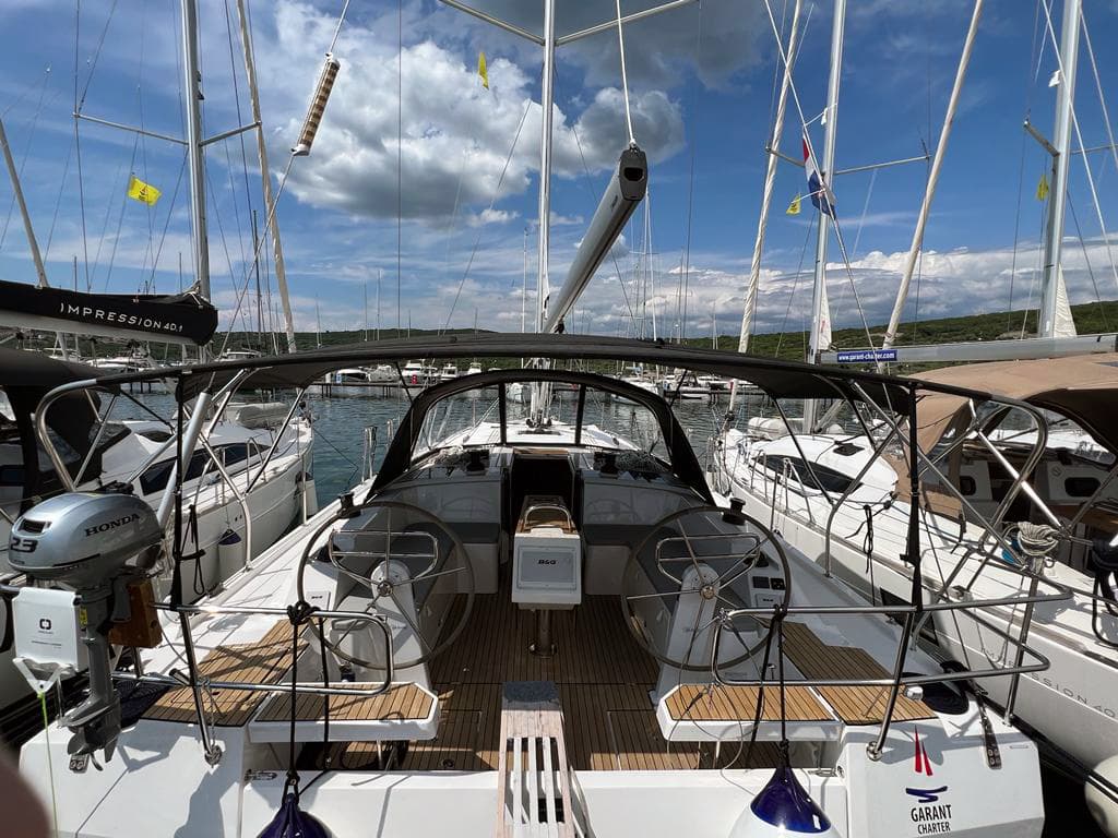 Bavaria C42 - photo 25