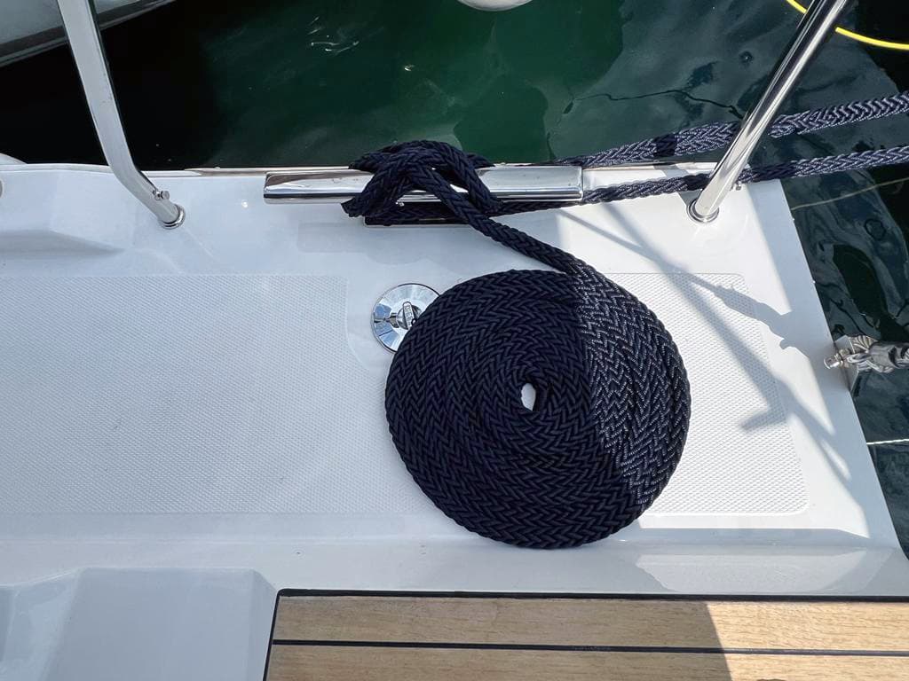 Bavaria C42 - photo 37