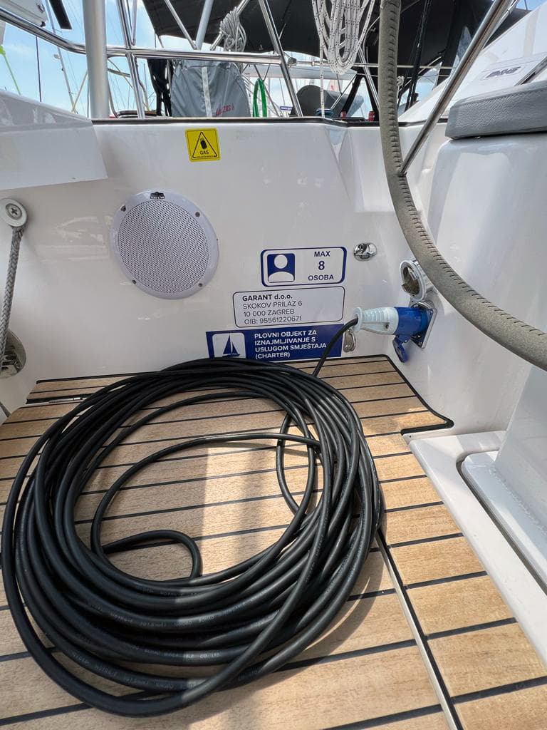 Bavaria C42 - photo 20