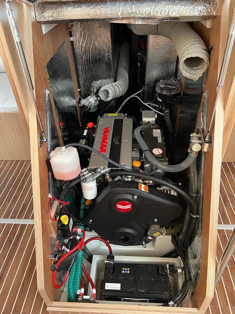 Bavaria C42 - photo 29