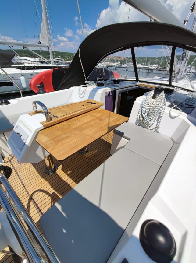 Bavaria C42 - photo 9