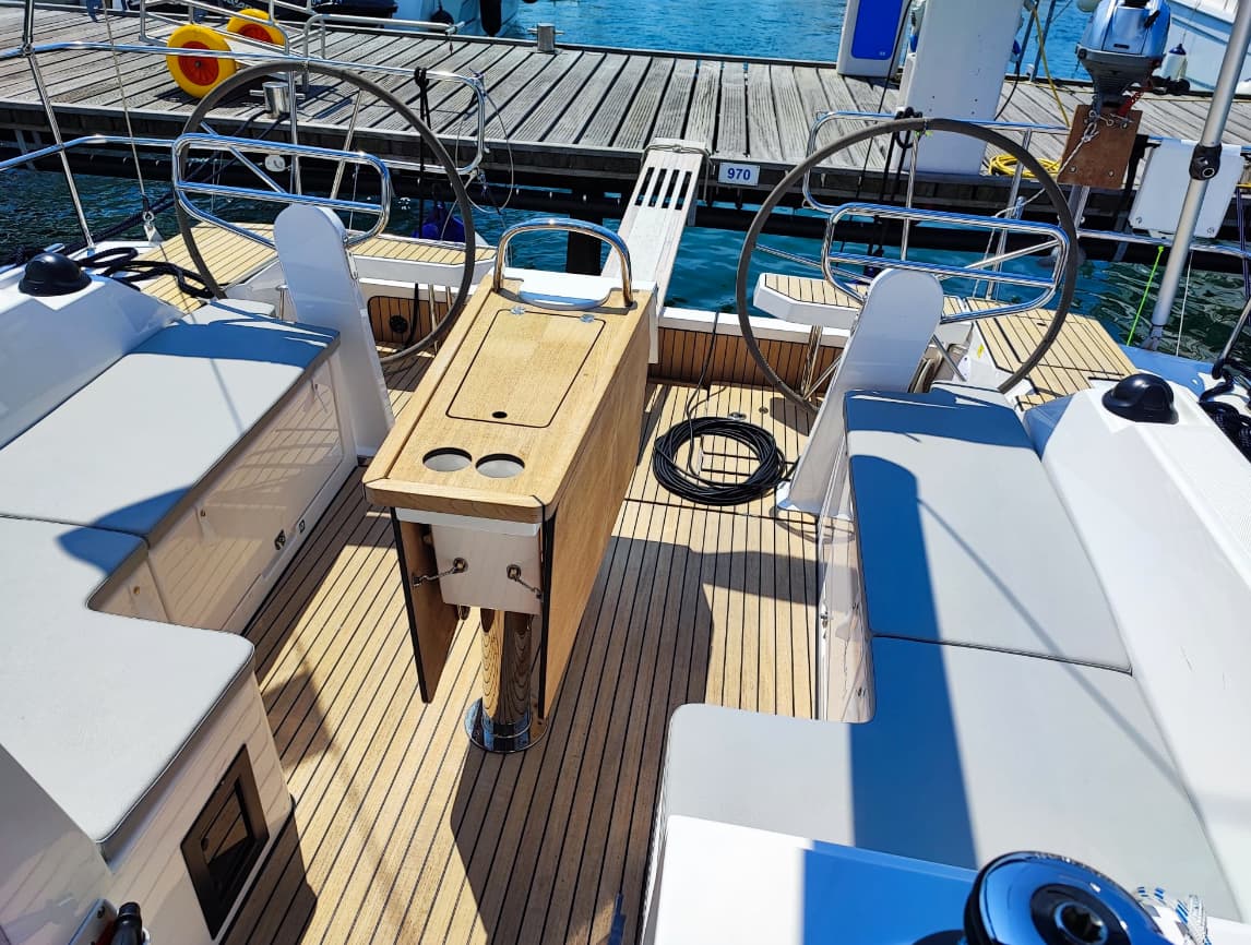 Bavaria C42 - photo 35