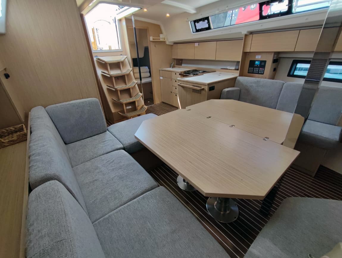 Bavaria C42 - photo 45