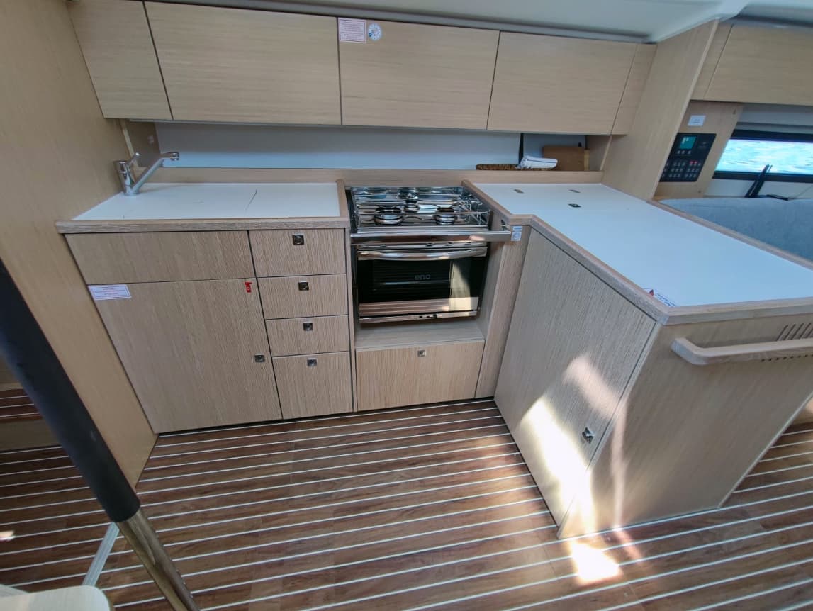 Bavaria C42 - photo 24