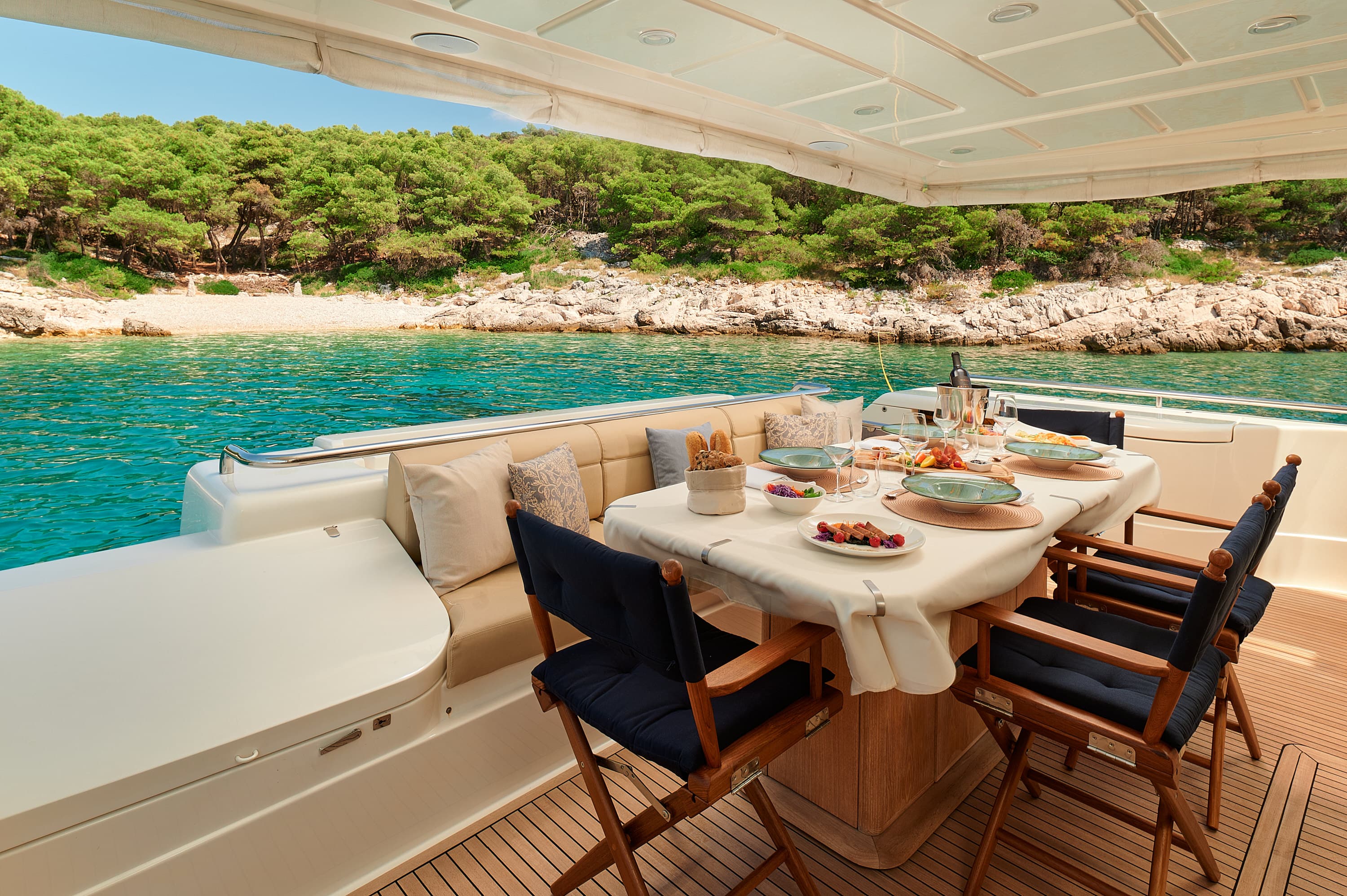 Ferretti 730 - photo 6