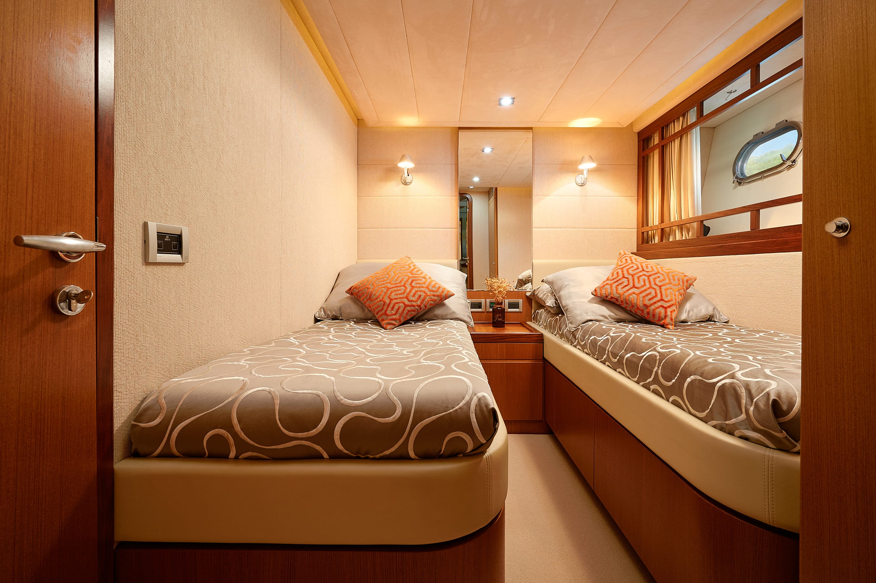 Ferretti 730 - photo 34