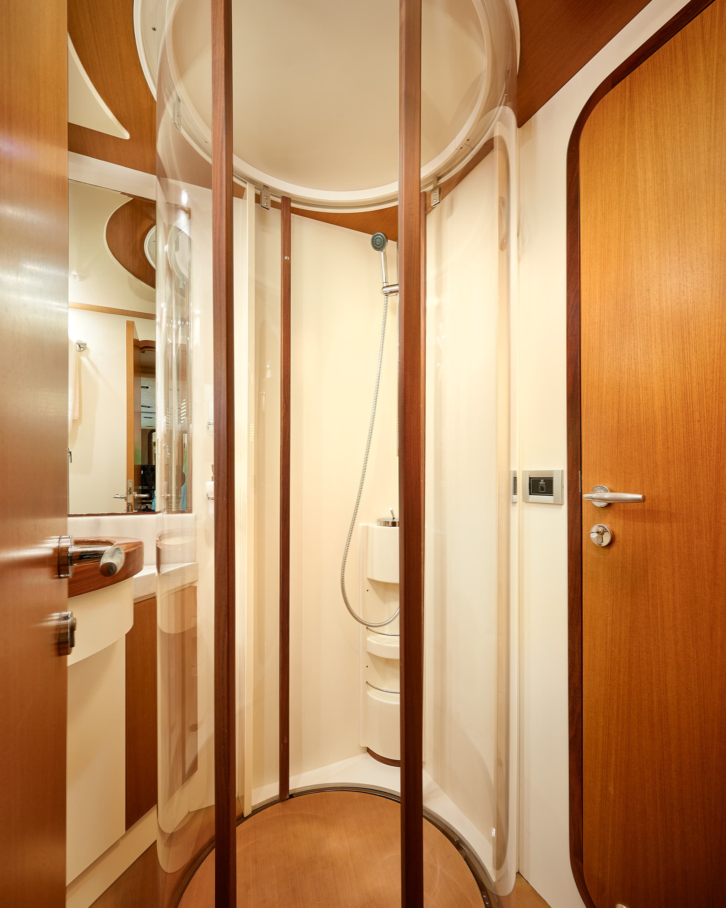 Ferretti 730 - photo 37