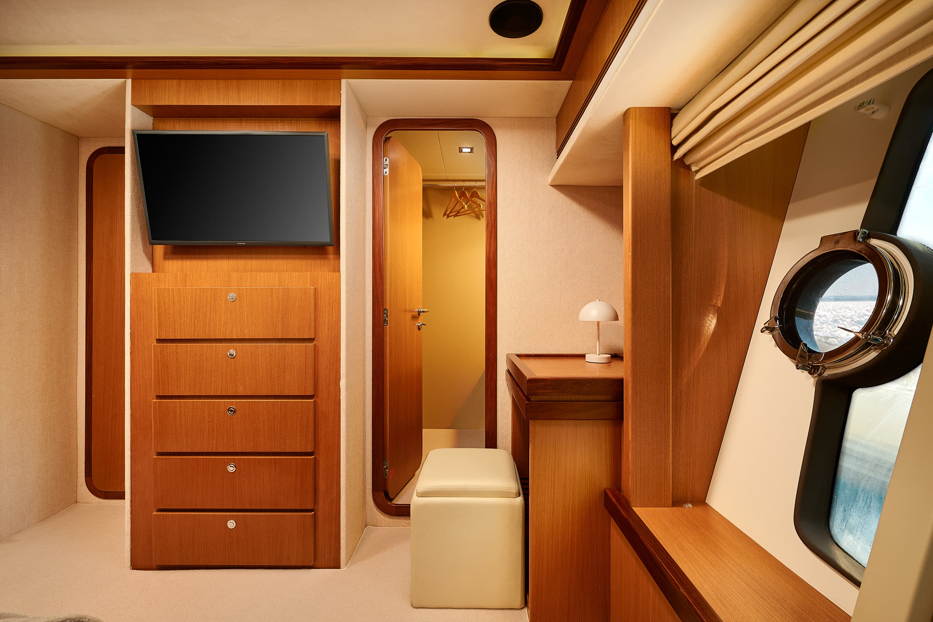 Ferretti 730 - photo 27