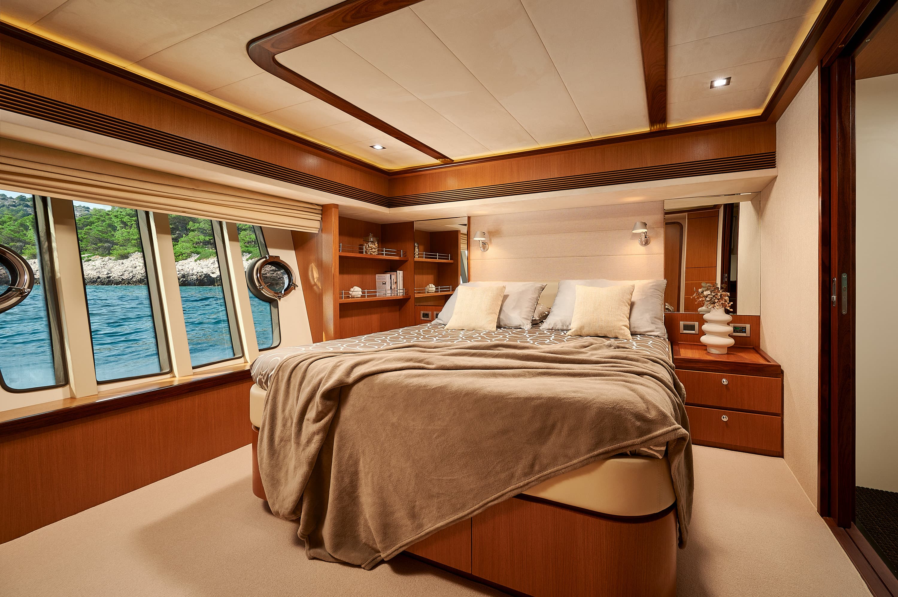 Ferretti 730 - photo 30