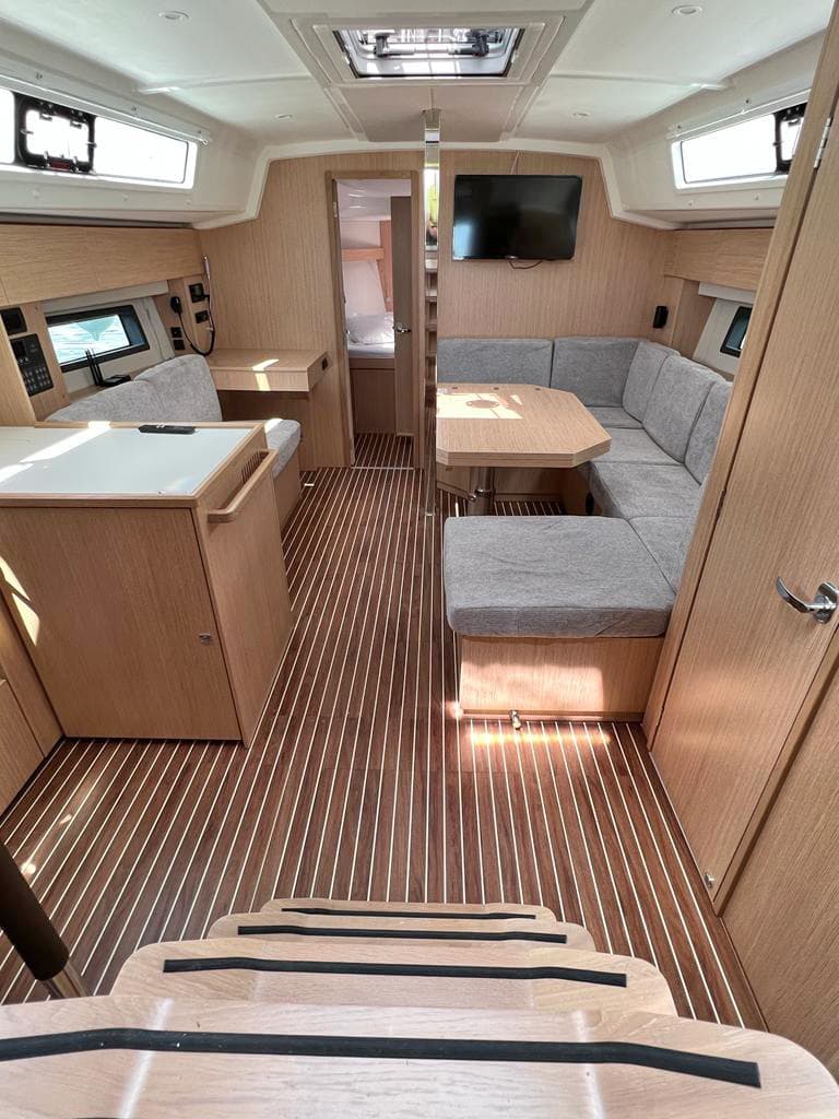 Bavaria C42 - photo 7
