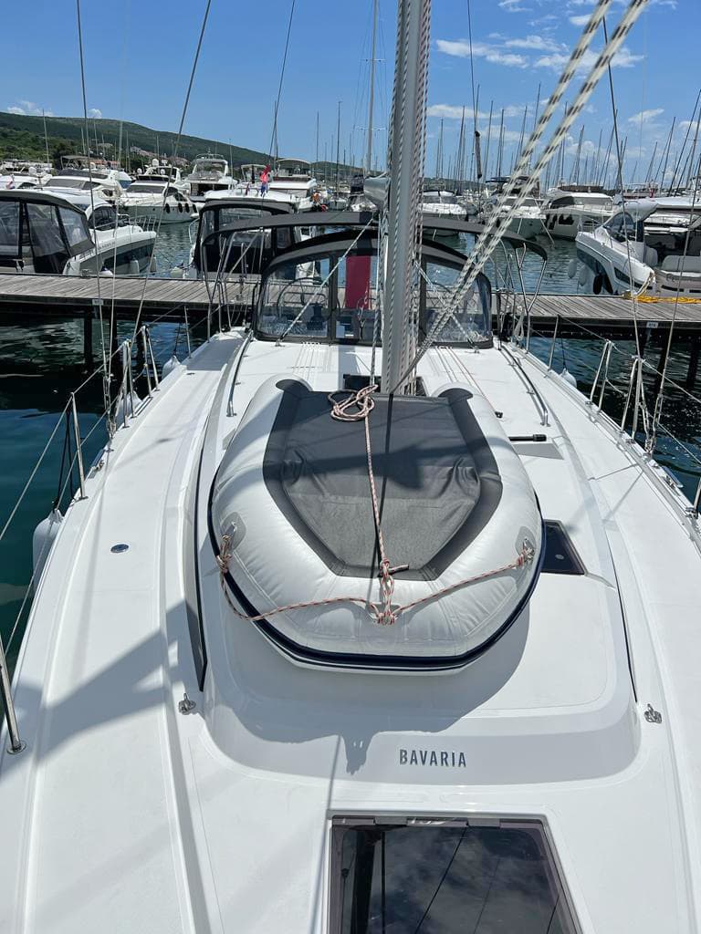 Bavaria C42 - photo 5