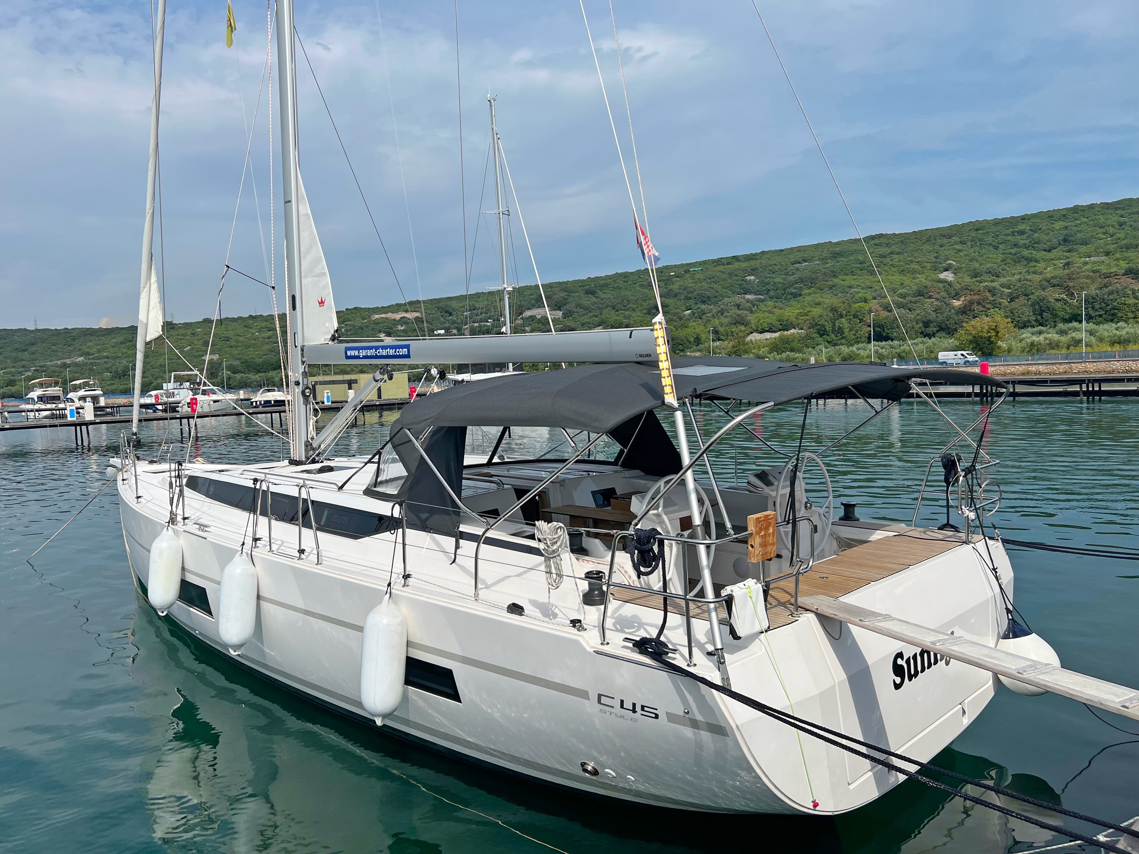 Bavaria C45 Style - photo